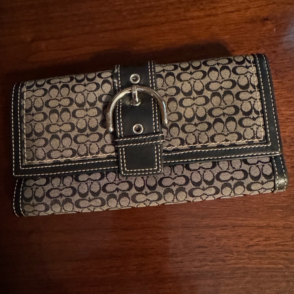 Coach Black and Off White Signature Buckle Wallet